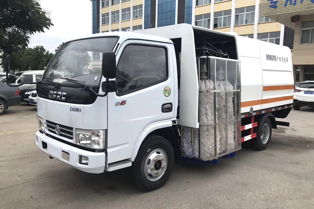 東風(fēng)小多利卡 4立方城市護(hù)欄清洗車(chē)