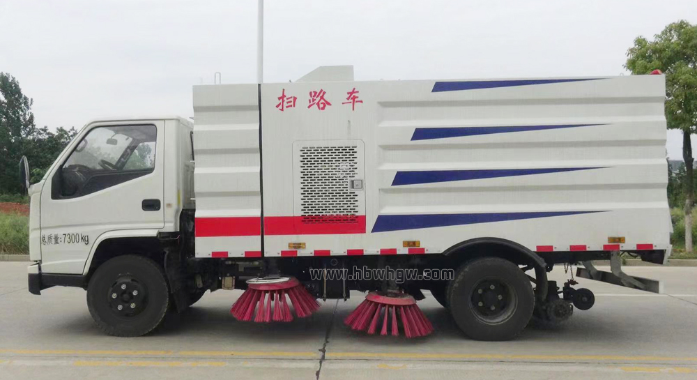 江鈴順達掃路車