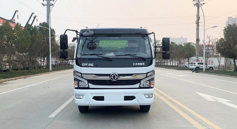 東風多利卡掃路車