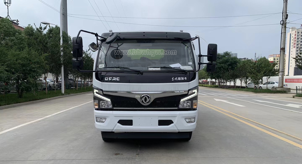 東風多利卡掃路車