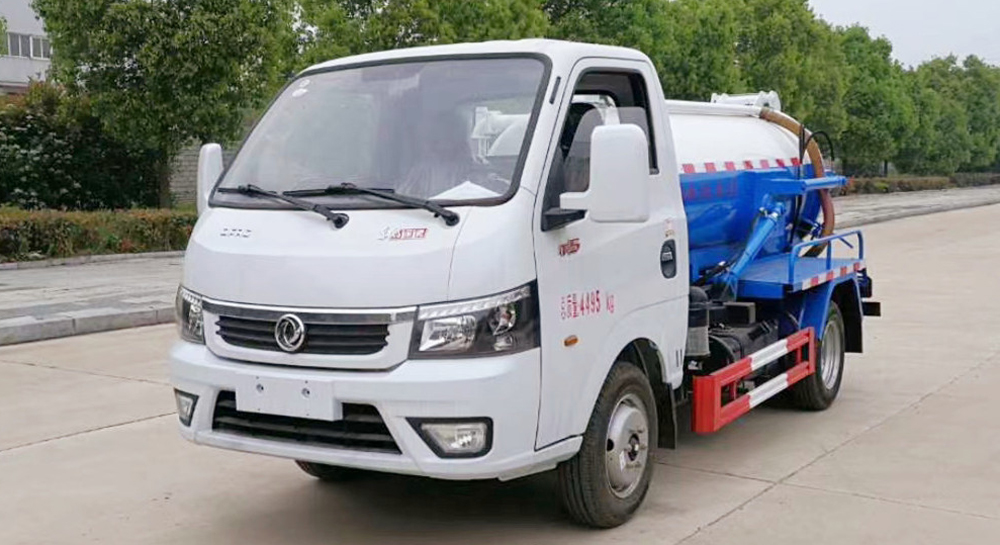 東風途逸吸污車